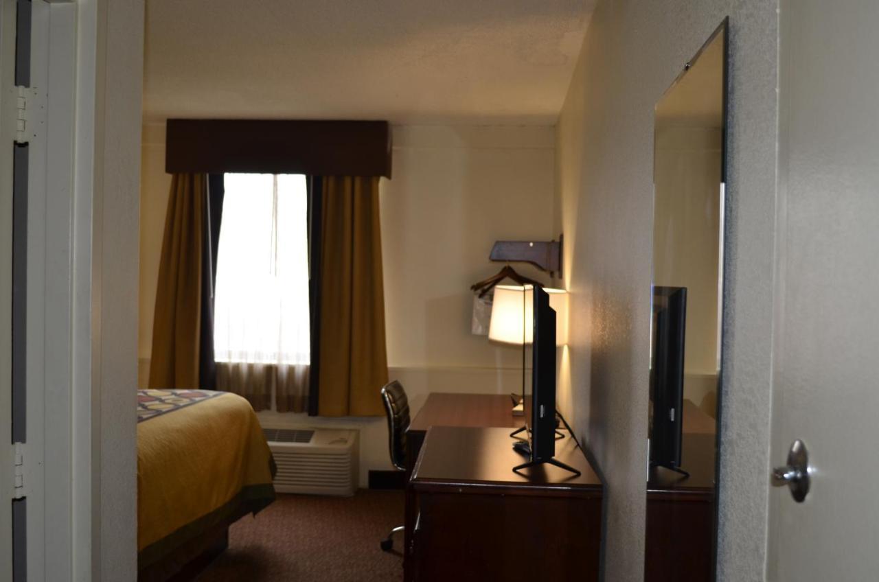 ซูเปอร์ 8 บาย วินด์แฮม ฮัมบูร์ก Hotel แฮมเบิร์ก ภายนอก รูปภาพ